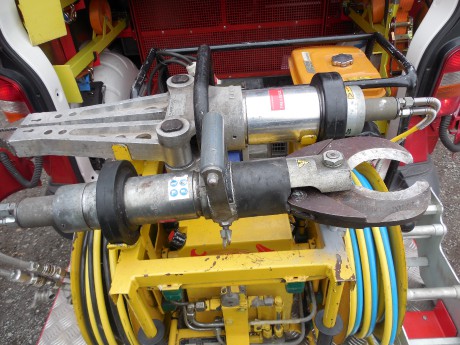 Fotografie hydraulického vyprošťovacího zařízení